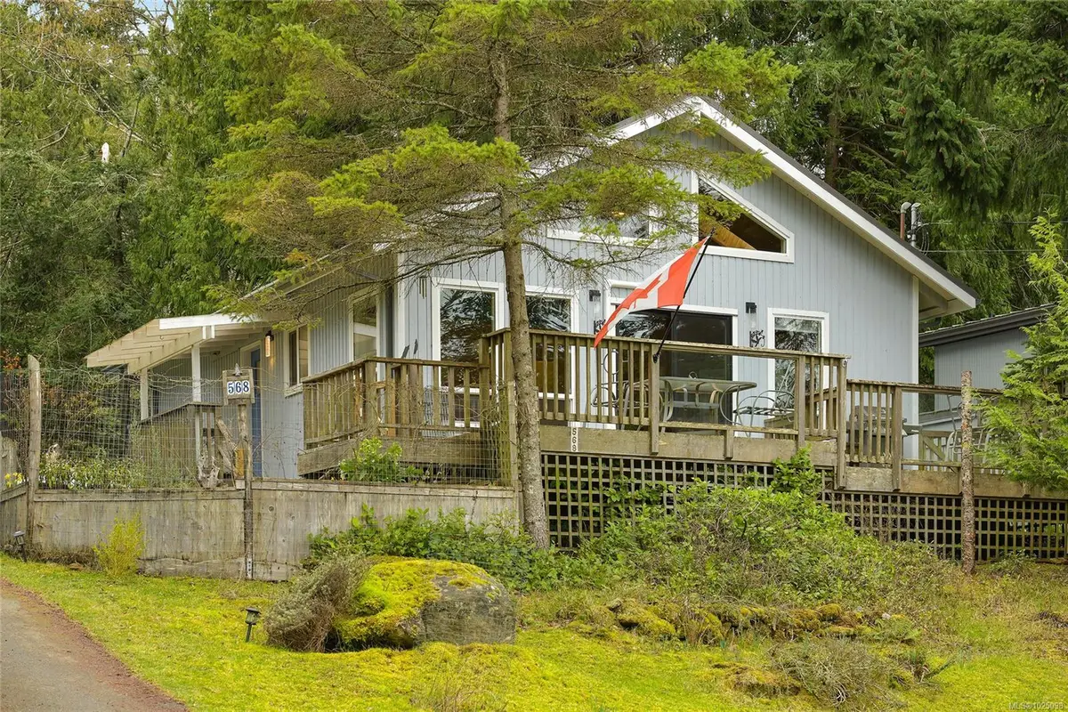 568 Bayview Dr, Mayne Island BC V0N 2J1 — Pending Sale in Mayne Island