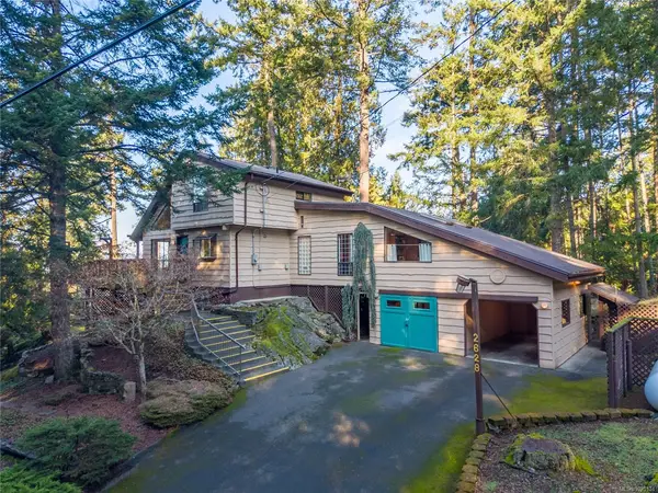 2628 Gunwhale Rd, Pender Island BC V0N 2M0 - 3 bed, 2 bath in Pender Island