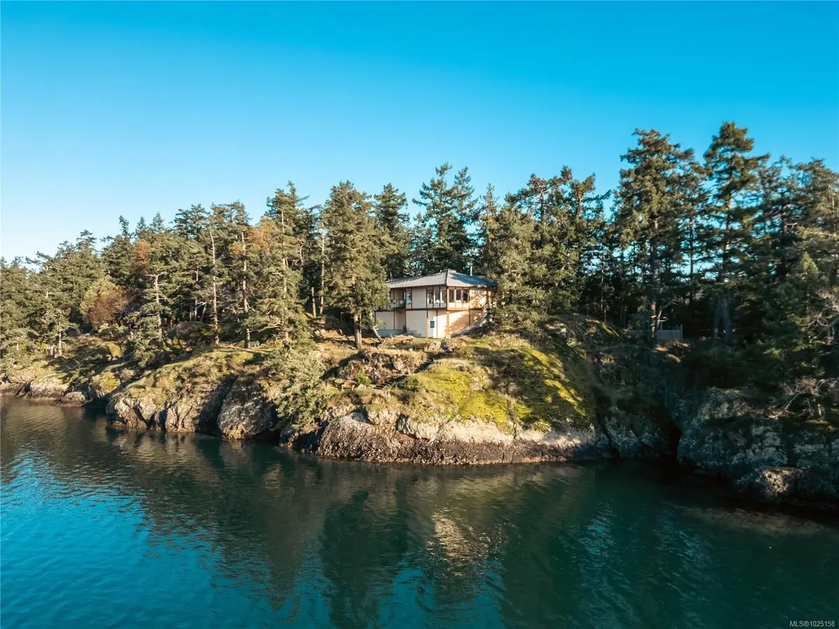 456 Scott Point Dr, Salt Spring BC V8K 2R2