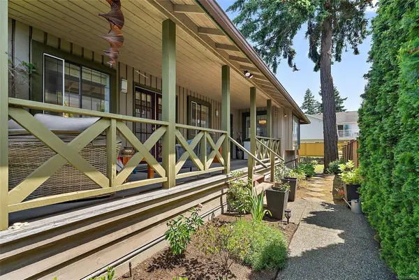 110 Jedburgh Pl, View Royal BC V9B 6N7