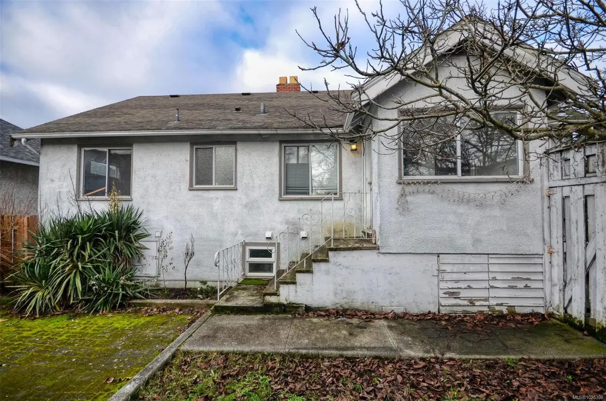 1237 Hillside Ave, Victoria BC V8T 2B1