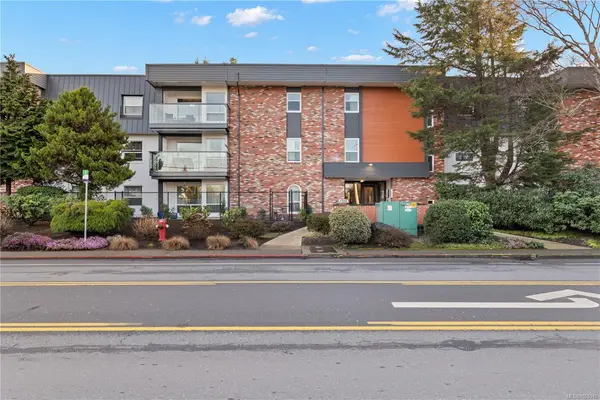 1725 Cedar Hill Cross Rd # 206, Saanich BC V8P 2P8 - 2 bed, 1 bath in Saanich