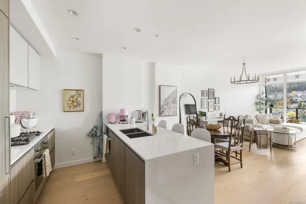 2000 Hannington Rd # 1413, Langford BC V9B 6R6 - 1 bed, 1 bath in Langford