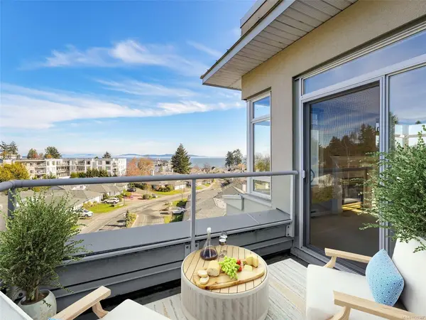 5110 Cordova Bay Rd # 505, Saanich BC V8Y 2K5 - 2 bed, 3 bath in Saanich