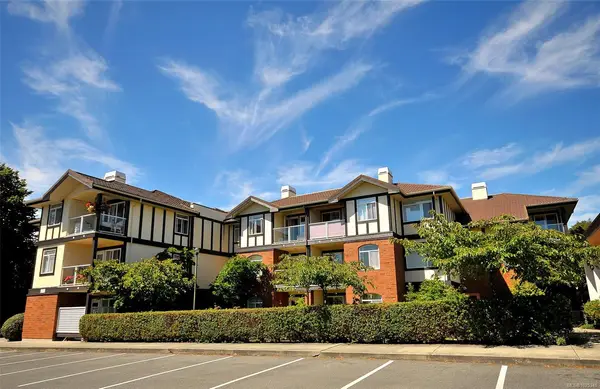 2045 Carrick St # 204, Oak Bay BC V8R 2M5 - 1 bed, 1 bath in Oak Bay
