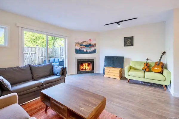 301 Arnet Rd # 4, Tofino BC V0R 2Z0 - 2 bed, 1 bath in Tofino