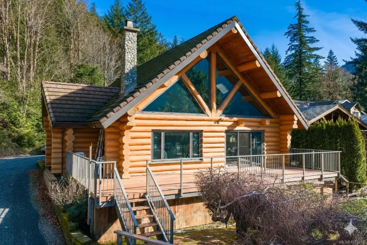 1270 Chalet Rd, Qualicum Beach BC V9K 1S5