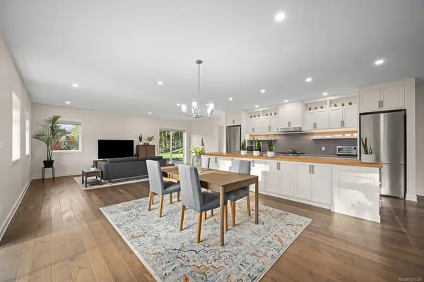 3767 Maple Lane, Royston BC V0R 2V0 - 2 bed, 3.0 bath in Royston