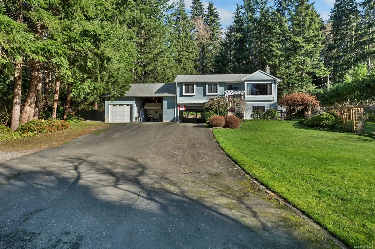 698 Plaza Rd, Quadra Island BC V0P 1N0