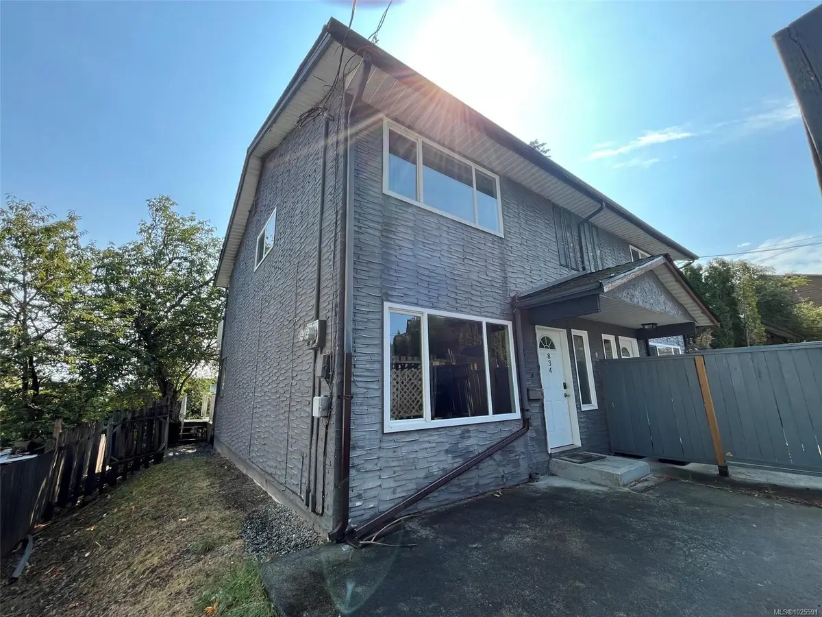 834 Holly Hill Rd, Nanaimo BC V9R 5T1