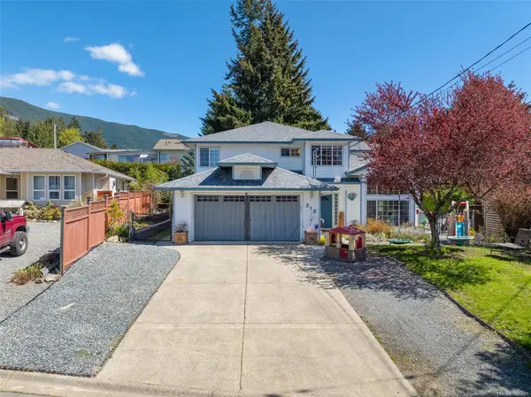 212 Cowichan Ave E, Lake Cowichan BC V0R 2G0 - 4 bed, 3 bath in Lake Cowichan