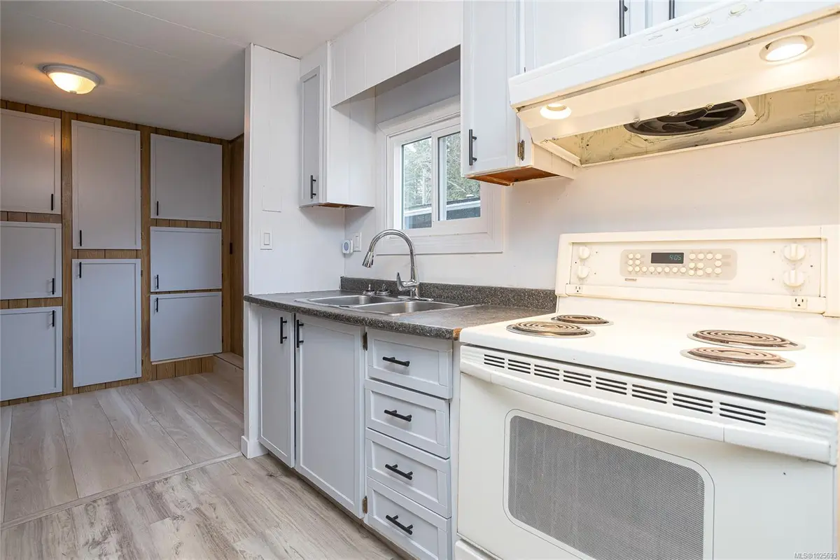 161 Horne Lake Rd #2, Qualicum Beach BC V9K 1T9