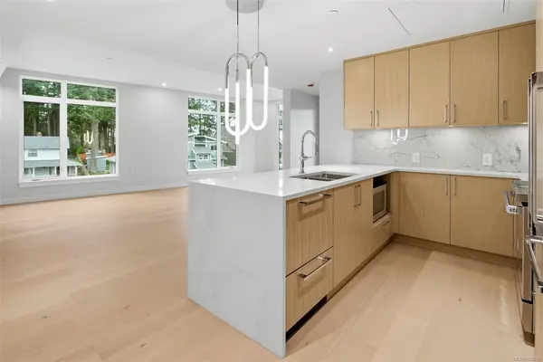 5229 Cordova Bay Rd # 307, Saanich BC V8Y 2L1 — Pending Sale in Saanich