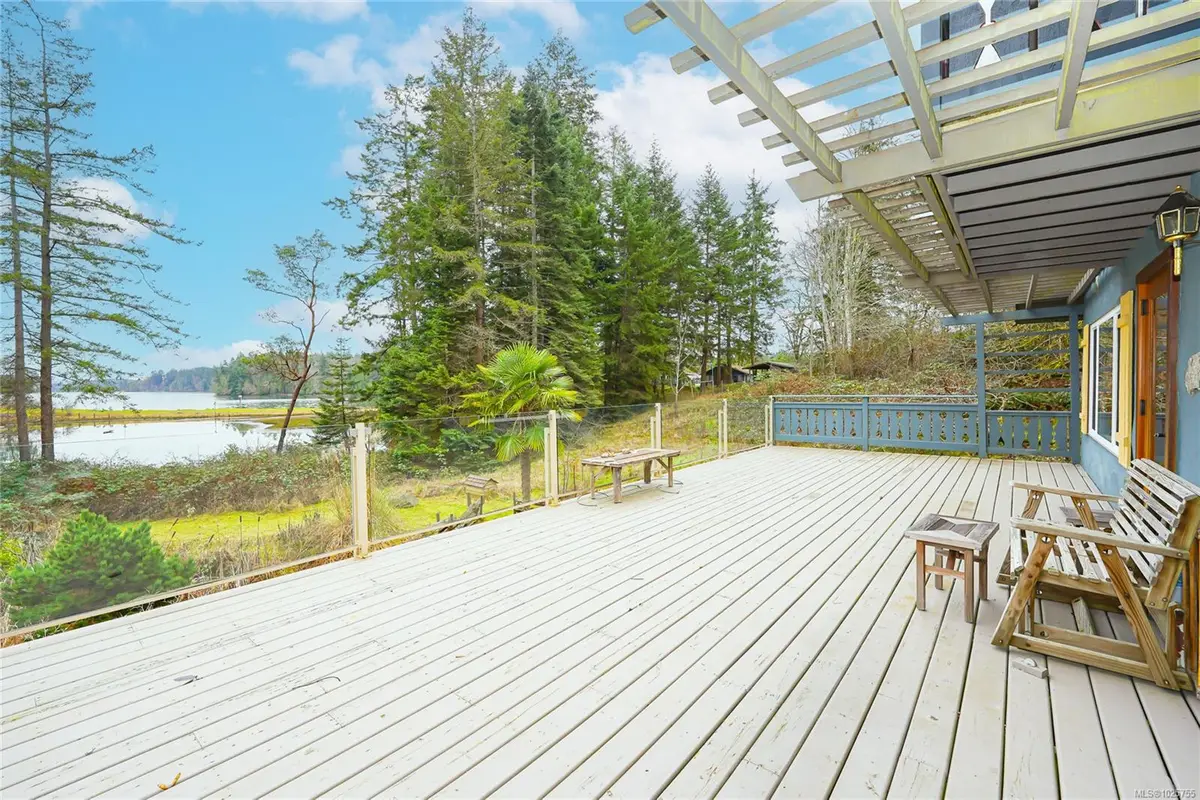 89 Pilkey Point Rd, Thetis Island BC V0R 2Y0