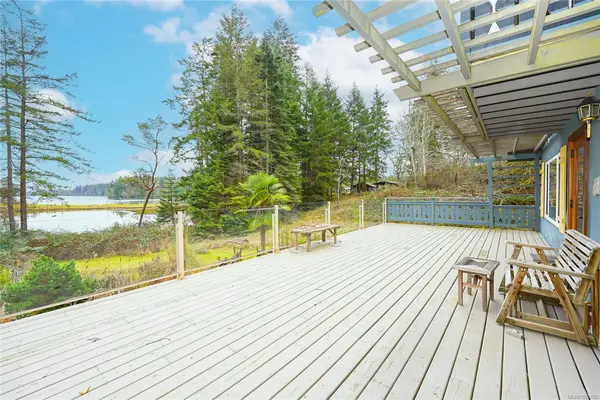 89 Pilkey Point Rd, Thetis Island BC V0R 2Y0 - 6 bed, 5 bath in Thetis Island