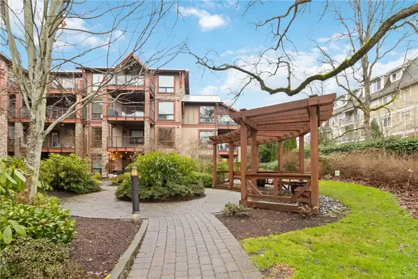 4529 West Saanich Rd # 112, Saanich BC V8Z 3G3 - 2 bed, 1 bath in Saanich