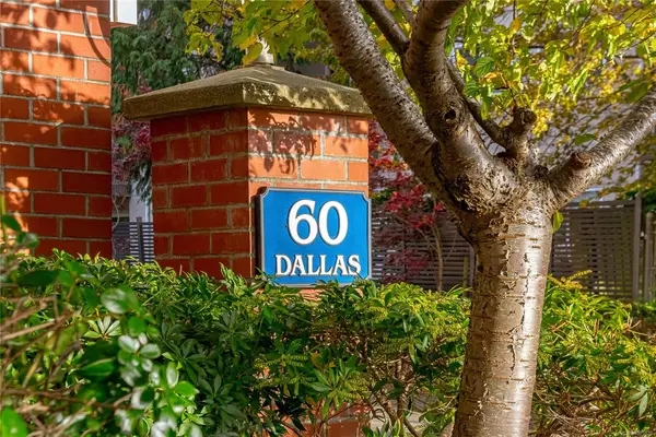 60 Dallas Rd # 36, Victoria BC V8V 1A2 - 3 bed, 3 bath in Victoria