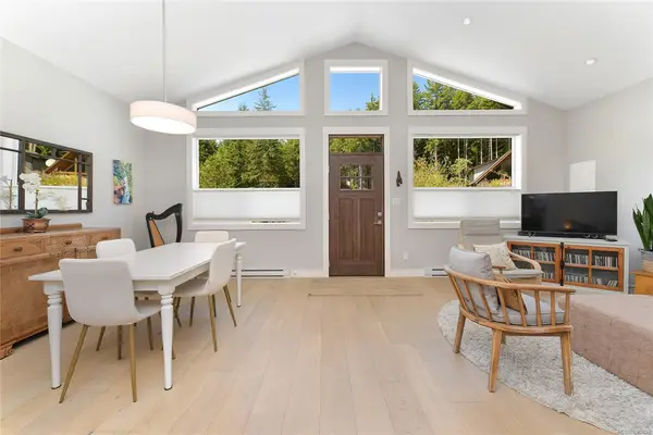 3822 TRAILHEAD Dr, Sooke BC V9Z 1L1 - 2 bed, 1 bath in Sooke