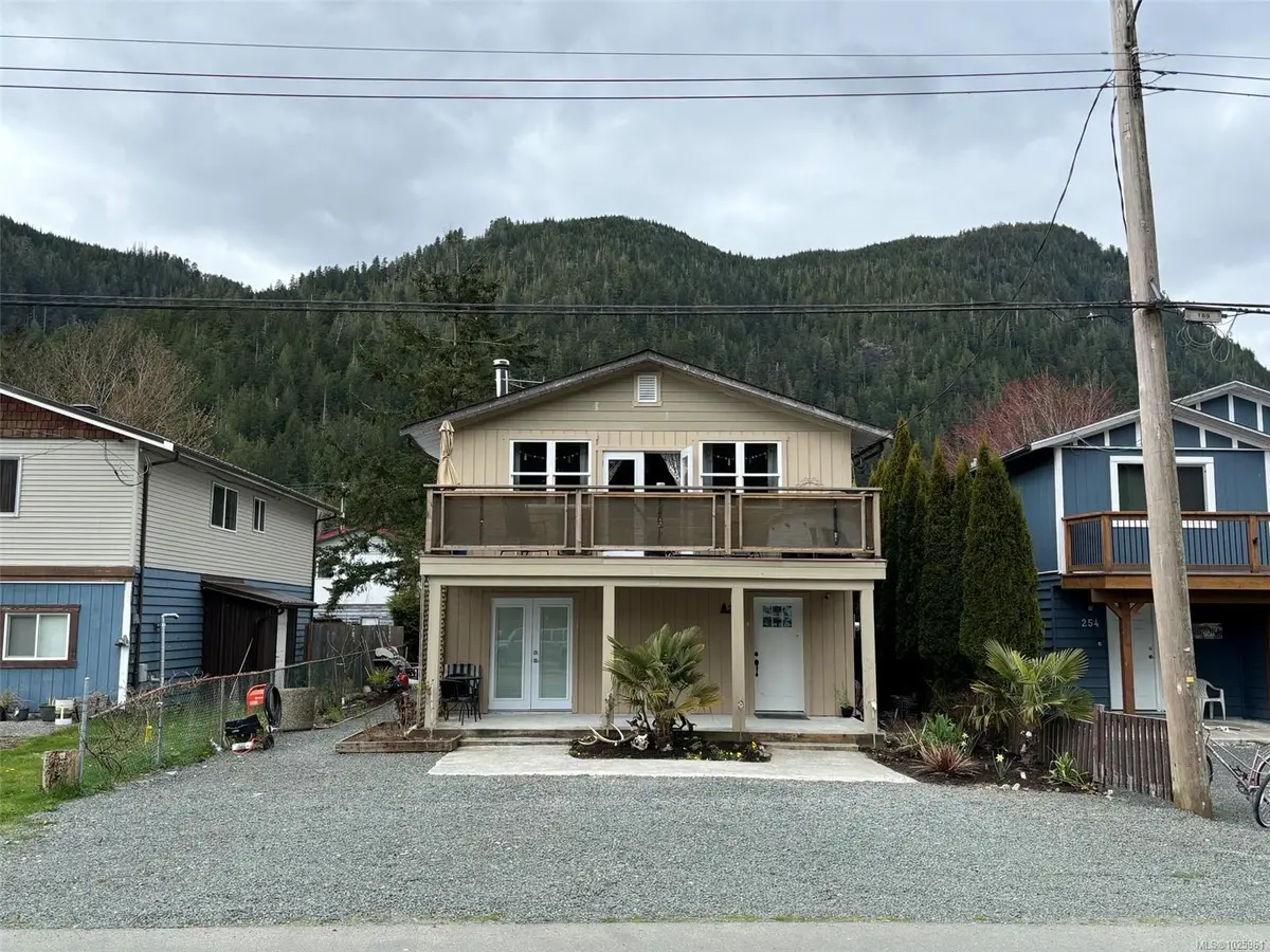 248 Alpine View Rd, Tahsis BC V0P 1X0
