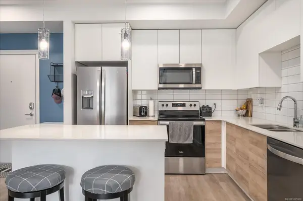 4830 Cedar Ridge Pl # 112, Nanaimo BC V9T 0M8 - 2 bed, 2 bath in Nanaimo