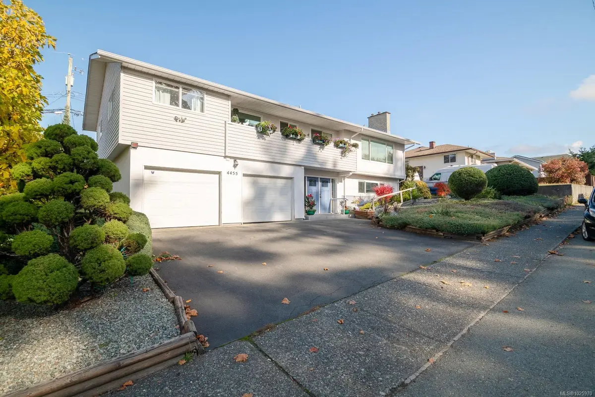 4455 Roger St, Port Alberni BC V9Y 3Z5