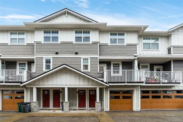 3356 Whittier Ave # 13, Saanich BC V8Z 3P9