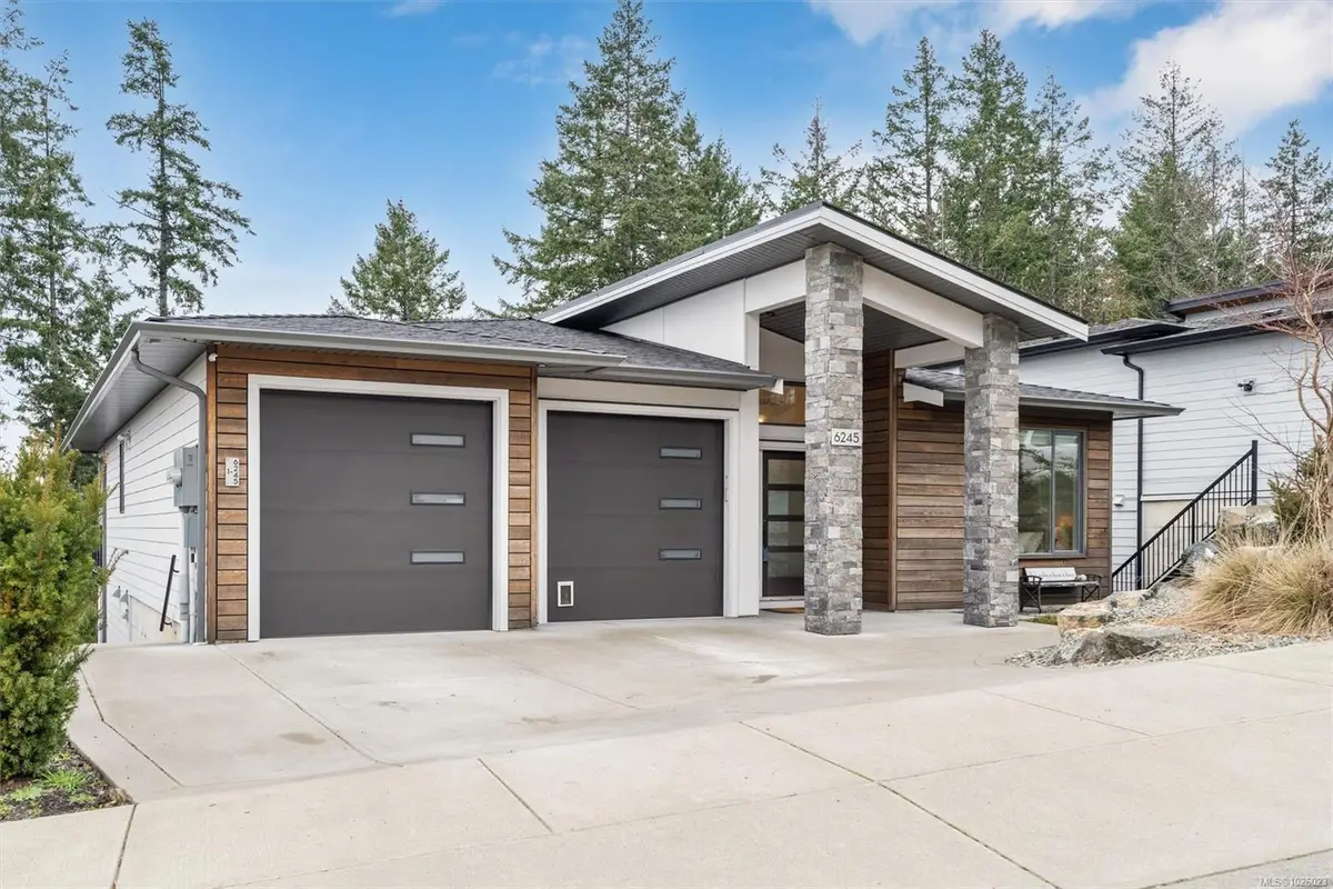 6245 Highwood Dr, Duncan BC V9L 0H5