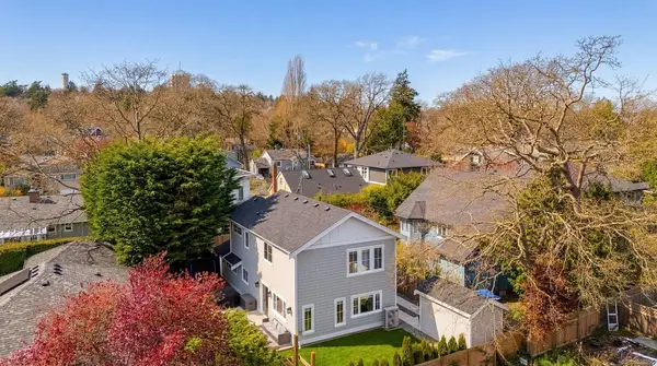 957 Maddison St, Victoria BC V8S 4C6