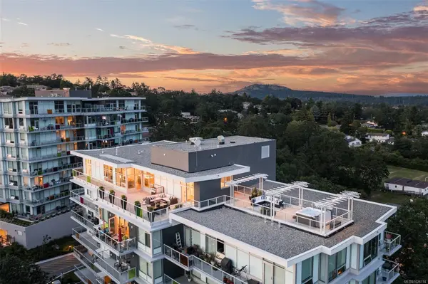 4009 Rainbow Hill Lane, Saanich BC V8X 0B3 - 2 bed, 3 bath in Saanich