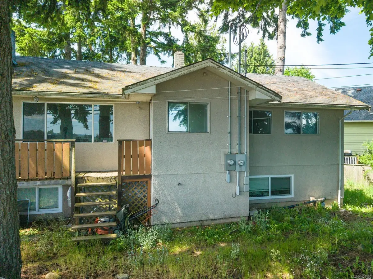 308 Harewood Rd, Nanaimo BC V9R 2Z2