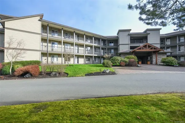 199 31st St # 102, Courtenay BC V9N 8X1 - 2 bed, 2 bath in Courtenay