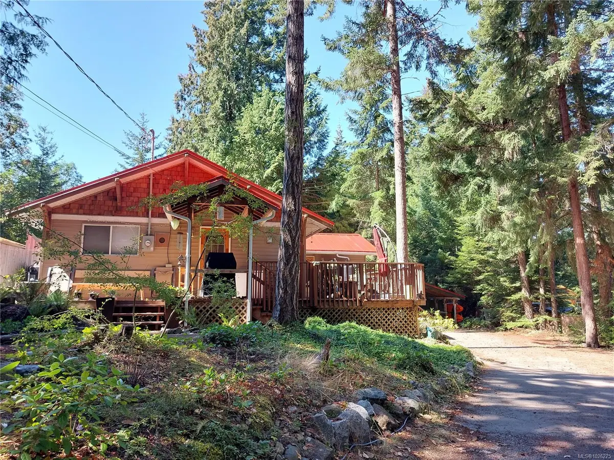 559 Blitz Rd, Mayne Island BC V0N 2J1