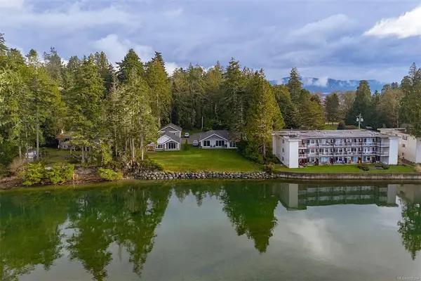 1996 Glenidle Rd, Sooke BC V9Z 0B2 - 5 bed, 3 bath in Sooke