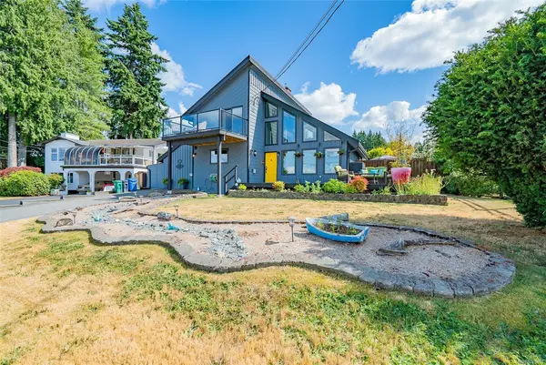 5767 Broadway Rd, Nanaimo BC V9V 1E9 - 3 bed, 3 bath in Nanaimo