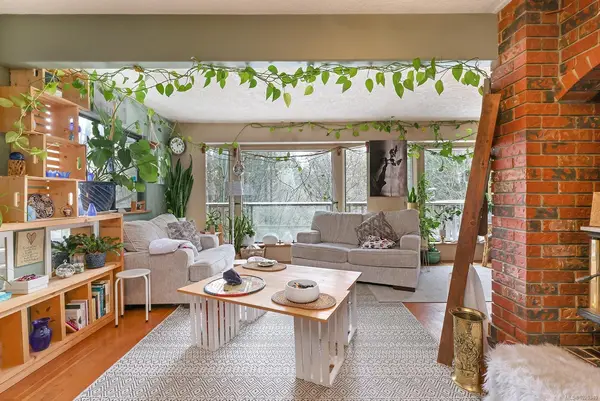 4026 MacAulay Rd, Black Creek BC V9J 1C8 - 4 bed, 2 bath in Black Creek