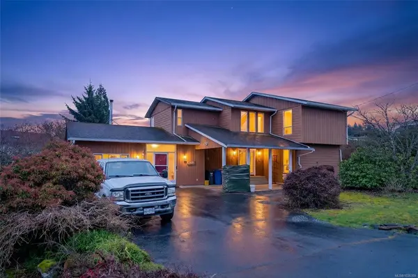 10875 Grandview Rd, Saltair BC V0R 2E0 - 3 bed, 3.0 bath in Saltair