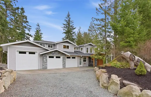 3589 Clifcoe Rd, Ladysmith BC V9G 2B4 - 4 bed, 4 bath in Ladysmith