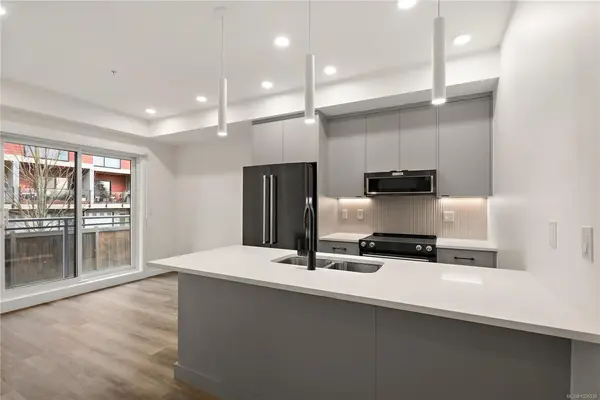 610 Lampson St # 305, Esquimalt BC V9A 0L4 - 1 bed, 1 bath in Esquimalt