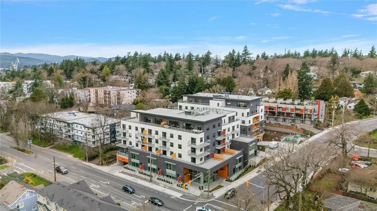 610 Lampson St #307, Esquimalt BC V9A 0L4