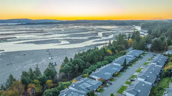 978 Highview Terr, Nanaimo BC V9R 6K5 - 2 bed, 2 bath in Nanaimo