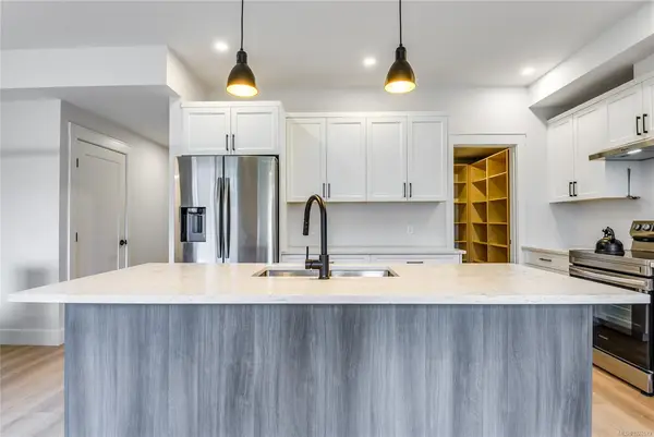 1090 Evergreen Rd # 36, Campbell River BC V9W 3R9 - 3 bed, 3 bath in Campbell River