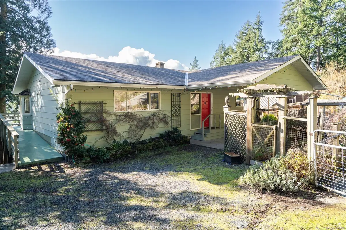 354 Old Scott Rd, Salt Spring BC V8K 2L9