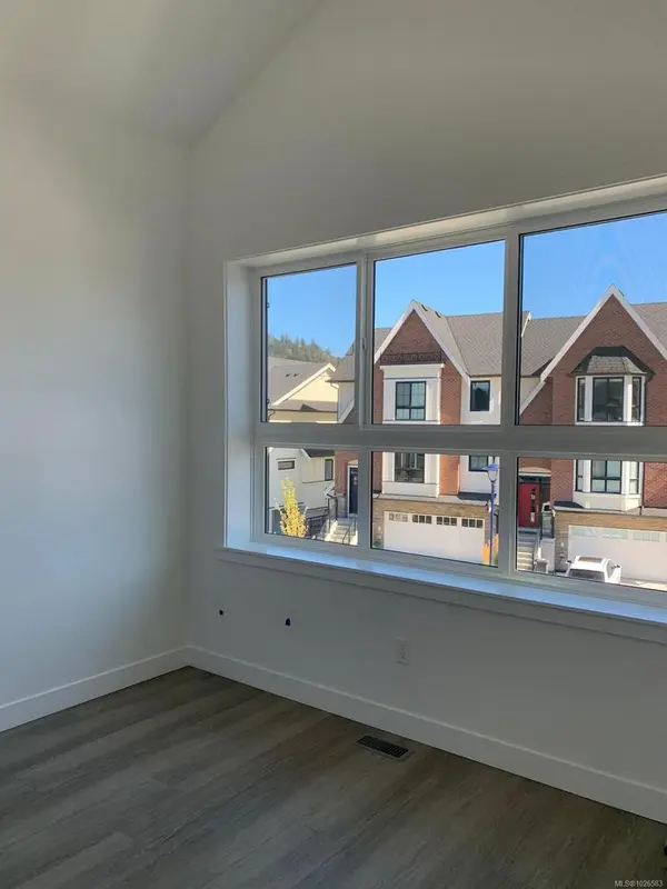 1136 Pullman Close, Langford BC V9B 6Z1 - 1 bed, 3 bath in Langford