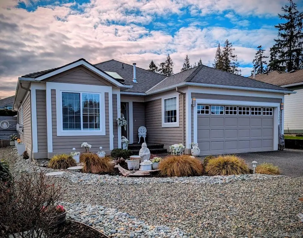 1307 Oceanside Dr, Qualicum Beach BC V9K 2K4