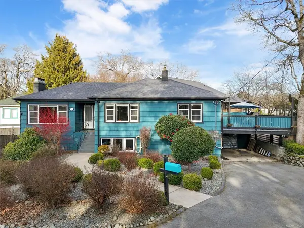 3771 Winston Cres, Saanich BC V8X 1S2