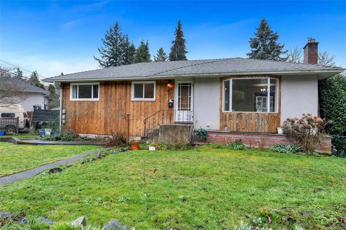 3160 Stevenson Pl, Victoria BC V8X 1C5