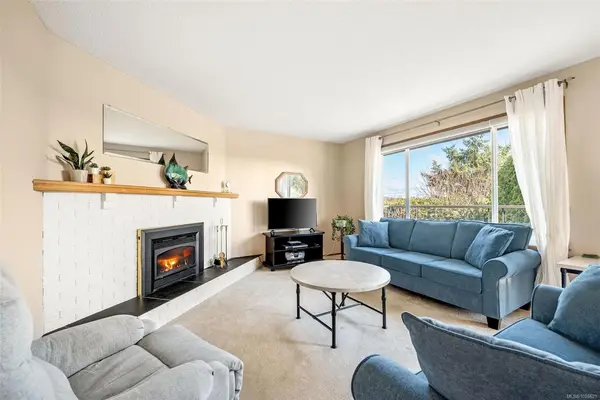 244 Tahoe Ave, Nanaimo BC V9R 6S2 - 3 bed, 3 bath in Nanaimo