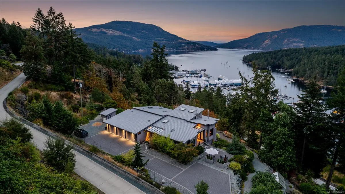 6088 Genoa Bay Rd, Duncan BC V9L 5Y5