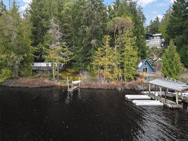 1894 Lakewood Rd, Shawnigan Lake BC V9B 6B1