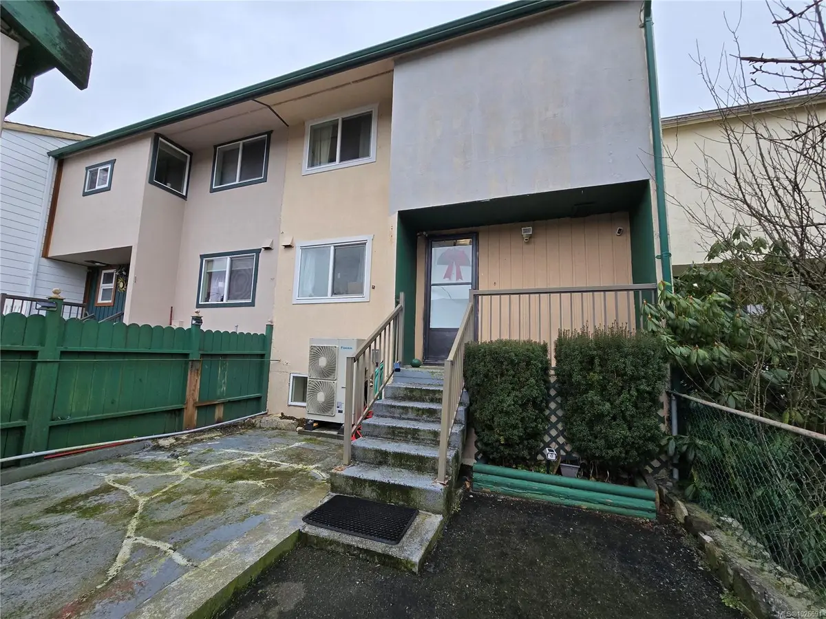 7312 Pine Dr, Port Hardy BC V0N 2P0